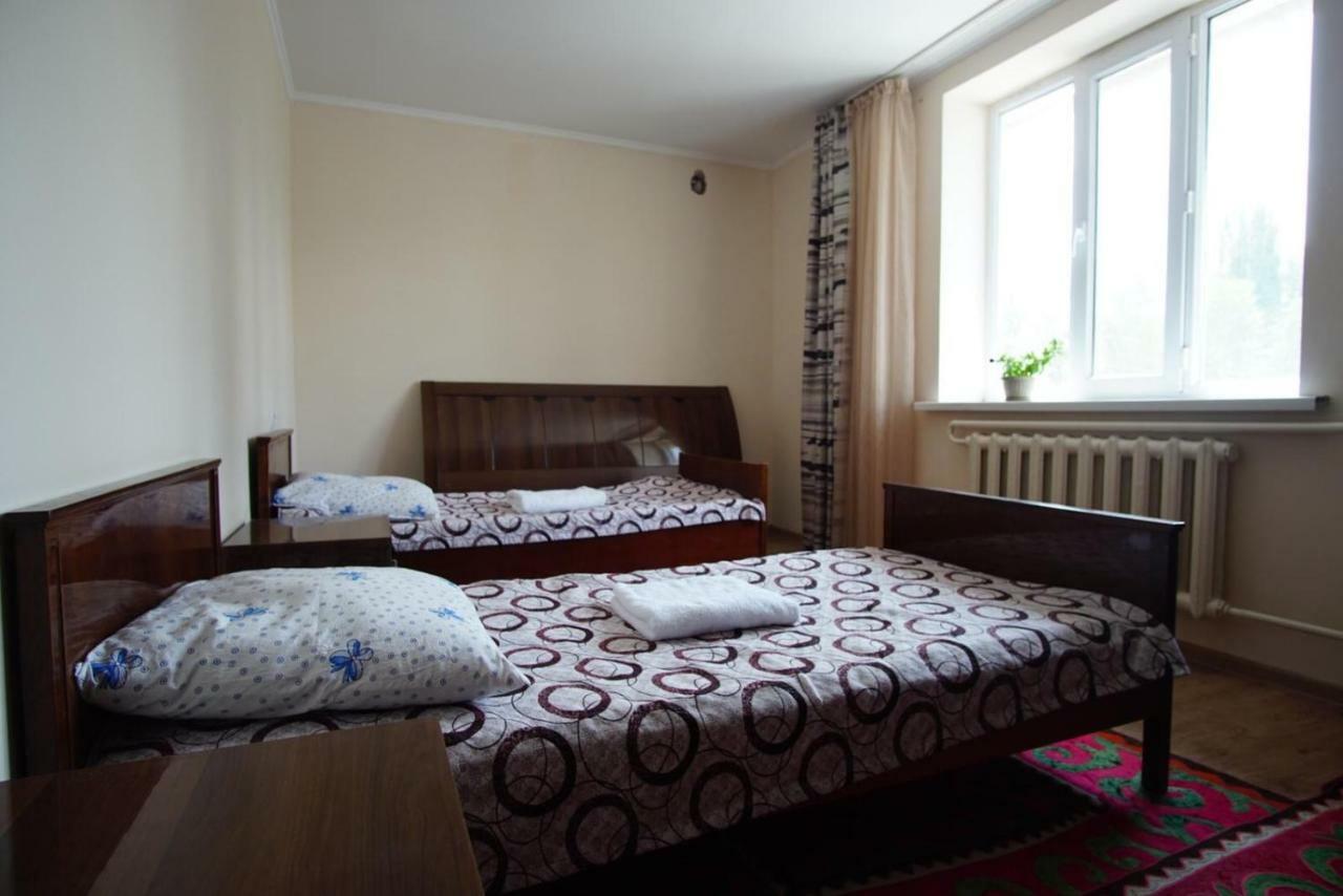 Kochkor Ecoulan Bed & Breakfast エクステリア 写真